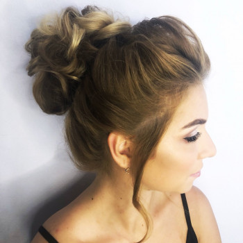 Прически, макияж
                    Парикмахер Татьяна Киев