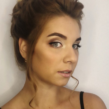 Прически, макияж
                    Парикмахер Татьяна Киев