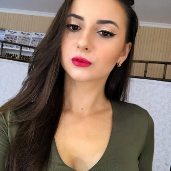 Макияж + прическа и моделирование бровей
                    Візажист Ирина Стекольникова Одеса