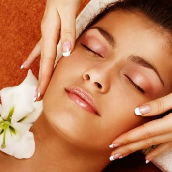 Косметичний масаж обличчя