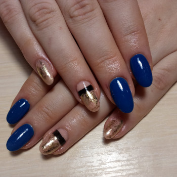 Наращивание и коррекция ногтей
                    Мастер маникюра Екатерина Максюта Киев