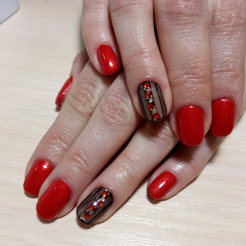 Наращивание и коррекция ногтей
                    Мастер маникюра Екатерина Максюта Киев