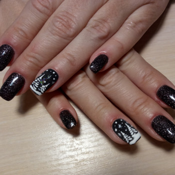 Наращивание и коррекция ногтей
                    Мастер маникюра Екатерина Максюта Киев