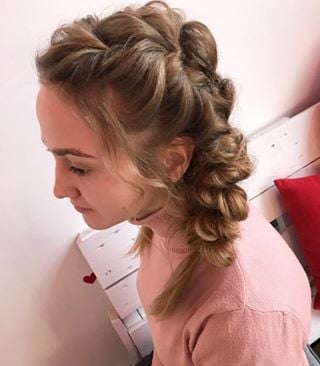 Жіноча стрижка укладка волосся косички, фото - Візажист Марина Пилипчук