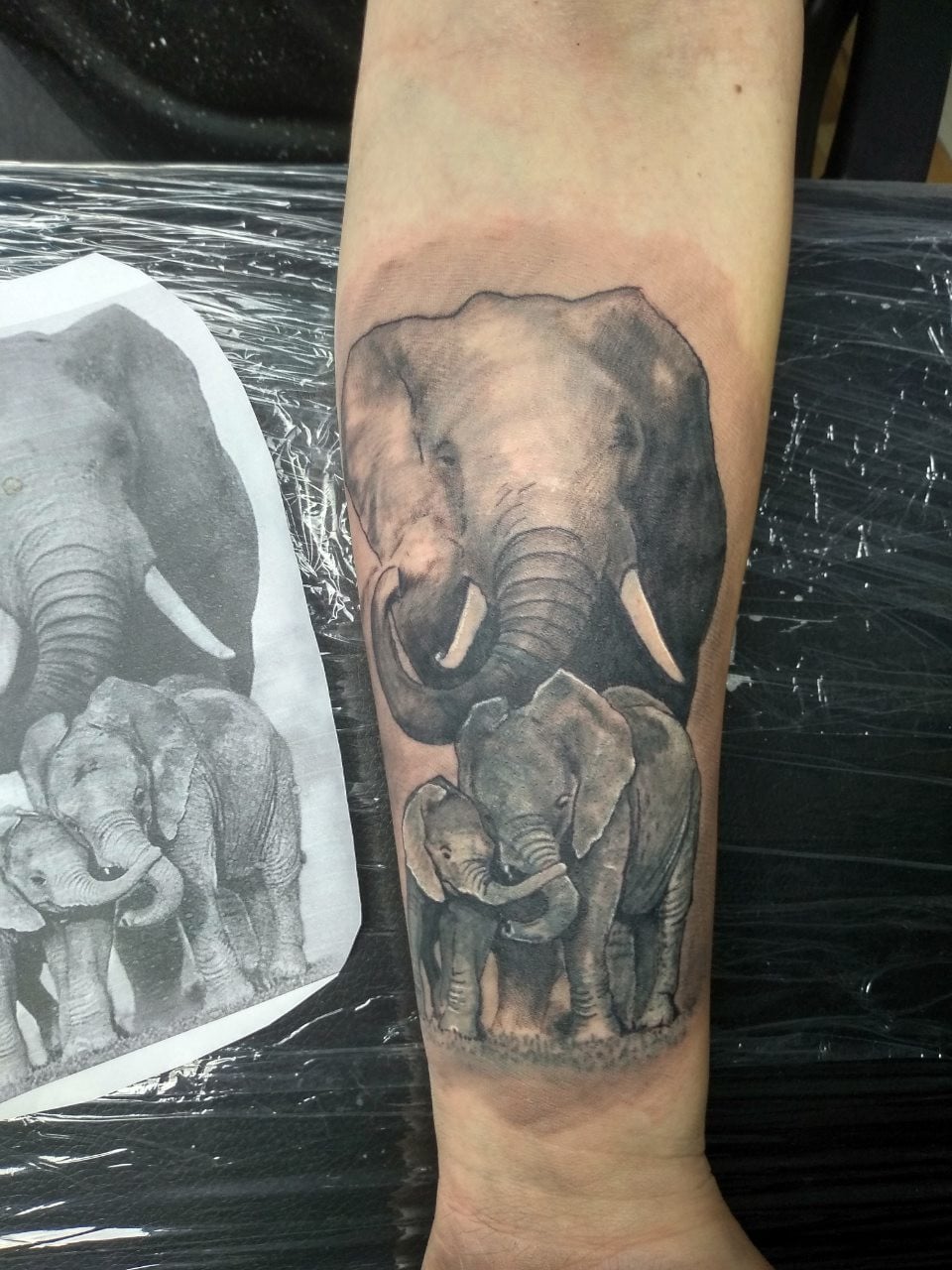 Для хлопців на передпліччі реалізм, фото - Тату салон Арт тату салон Marlin