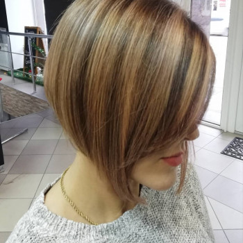 Окрашивание волос разной сложности
                    Парикмахер-модельер Наталья Запорожье