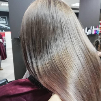 Окрашивание волос разной сложности
                    Парикмахер-модельер Наталья Запорожье