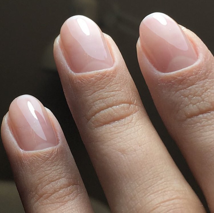 Нежный маникюр нюдовый светлый, фото -  M.Sha Nail Bar