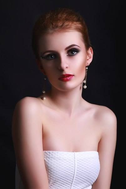 Фотосесія у студії портретна жіночна, фото -  Look LAB