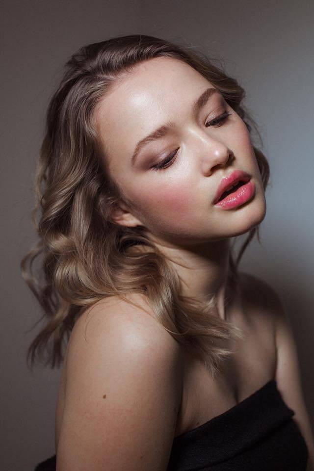 Легкий макияж нежный для фотосессии, фото -  Grow Brow