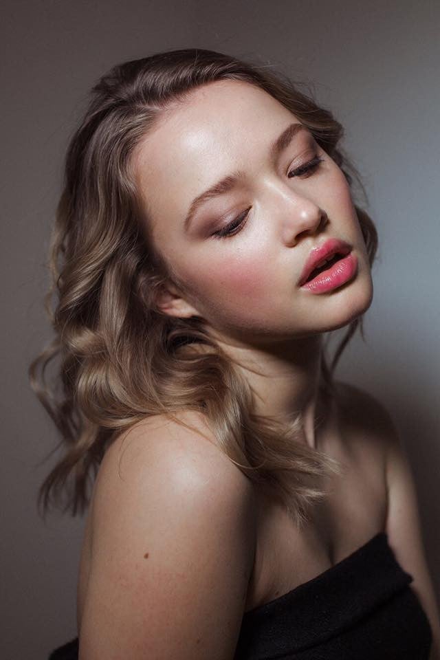 Легкий макияж нежный для фотосессии, фото -  Grow Brow