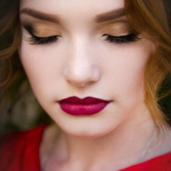 Вечерний макияж
                    Визажист Инна Киев