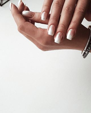 Белый маникюр на длинные ногти омбре, фото -  Cocos Beauty Space