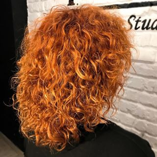 Стрижка на середнє волосся жіноча укладка, фото -  Boyko Beauty Studio