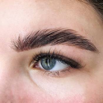 Долговременная укладка бровей