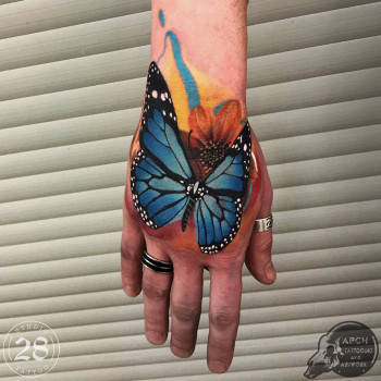 Художественная татуировка в центре города
                    Тату мастер Артур Киев