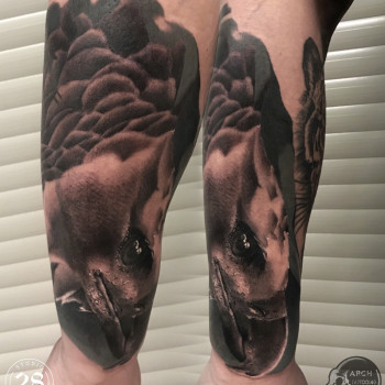 Черно-белая татуировка
                    Тату мастер Артур Киев