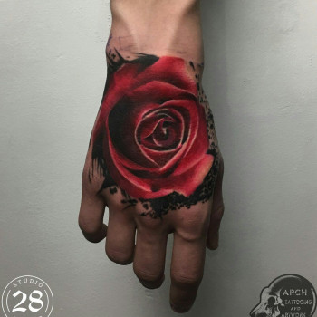 Цветная татуировка
                    Тату майстер Артур Київ