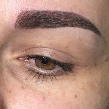 Перманентный макияж бровей в технике напыления