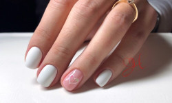 Маникюр и покрытие Салон краси Helene Київ