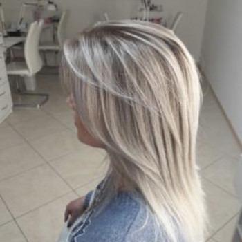 Окрашивание волос air touch
                    Салон краси Crystal Beauty studio Миколаїв