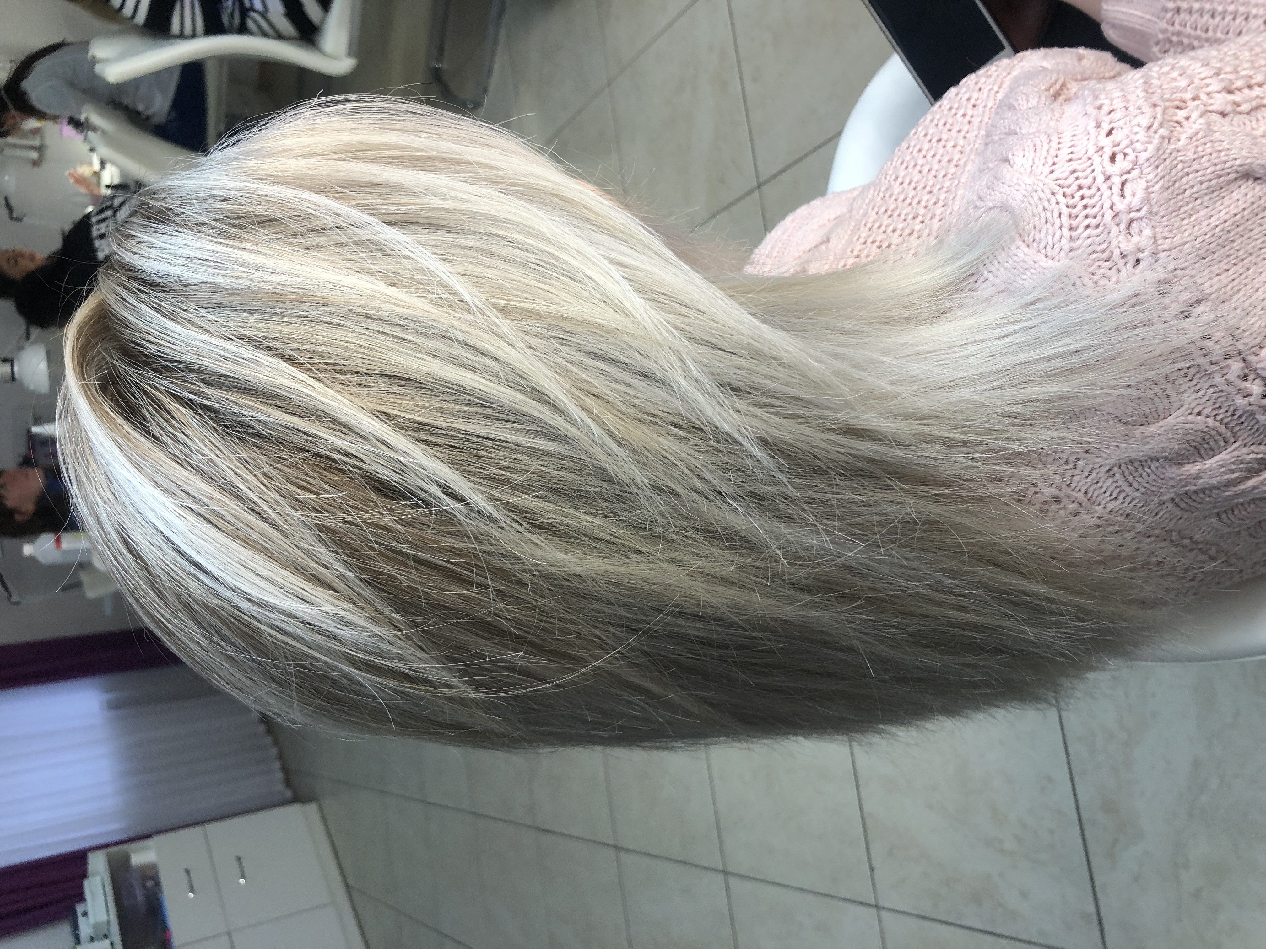 Стрижка на средние волосы до плеч блонд, фото -  Crystal Beauty studio