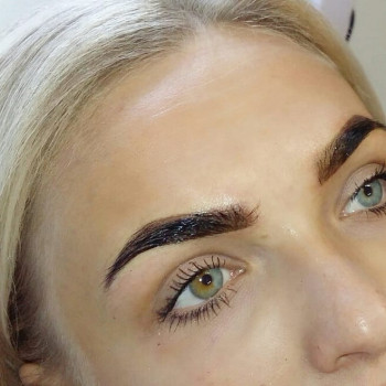 Перманентный макияж бровей (татуаж)
                    Визажист Виктория Мамай Харьков