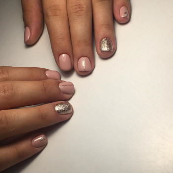 Маникюр и педикюр
                    Мастер маникюра Александра Кривой Рог