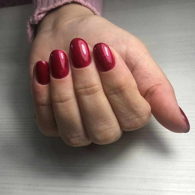 Манікюр з блискітками бордовий однотонний (монохромний), фото - Майстер манікюру Аня Митрофанова