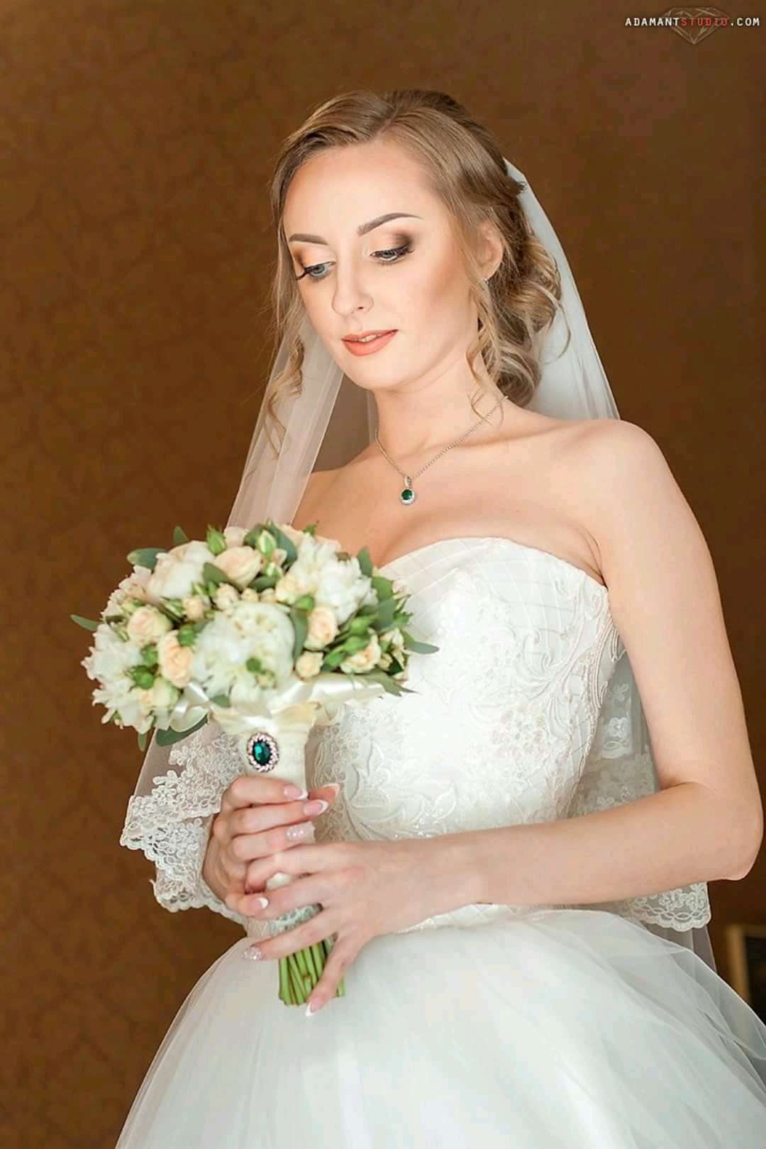 Весільна фотосесія з букетом у сукні, фото - Візажист Татьяна Мельникова