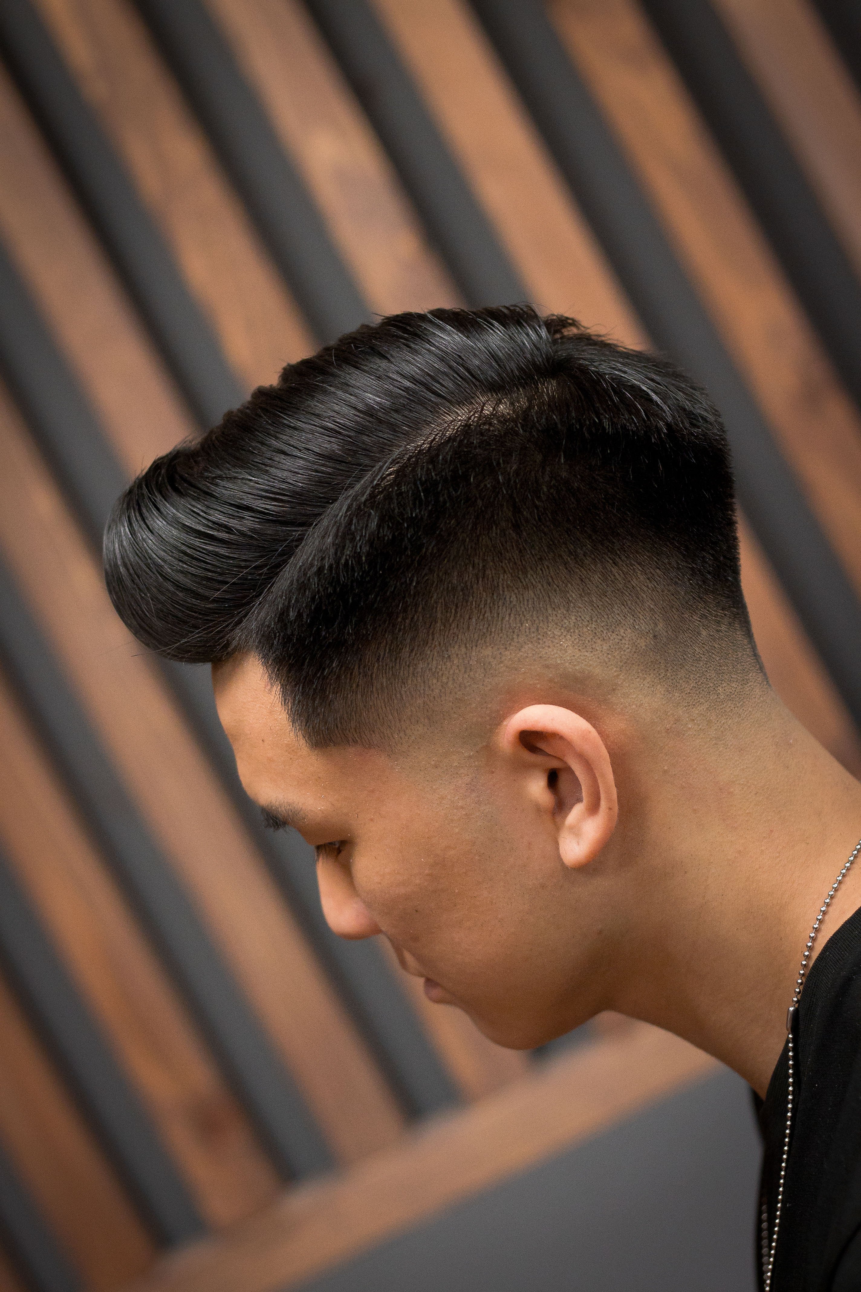 Мужская стрижка фейд модная, фото -  DIKIY Barbershop