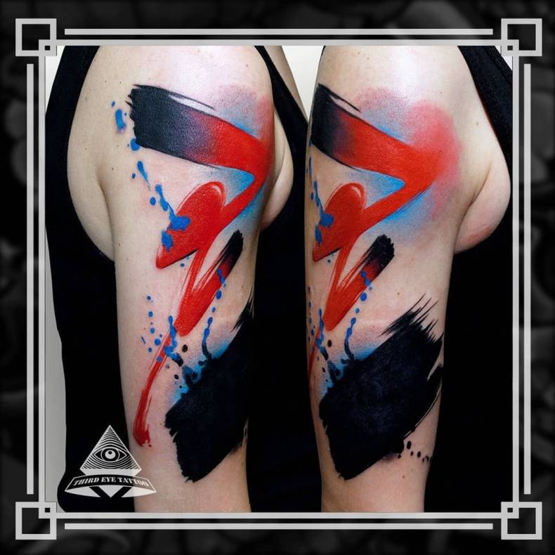 Для дівчат на руці плечі, фото - Тату салон Third Eye Tattoo