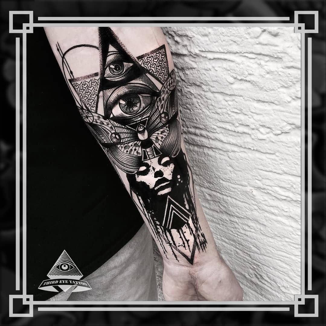 Для хлопців око на передпліччі, фото - Тату салон Third Eye Tattoo