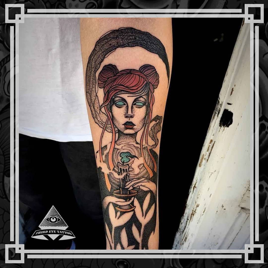 Женские на руке цветные, фото - Тату салон Third Eye Tattoo