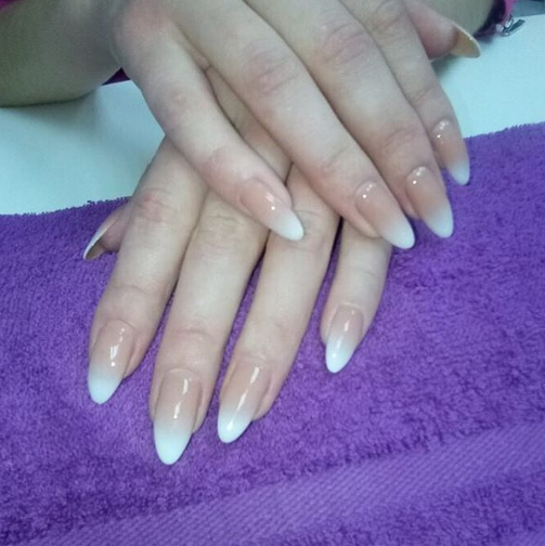 Нюдовый маникюр на длинные ногти омбре, фото -  Soledad Beauty