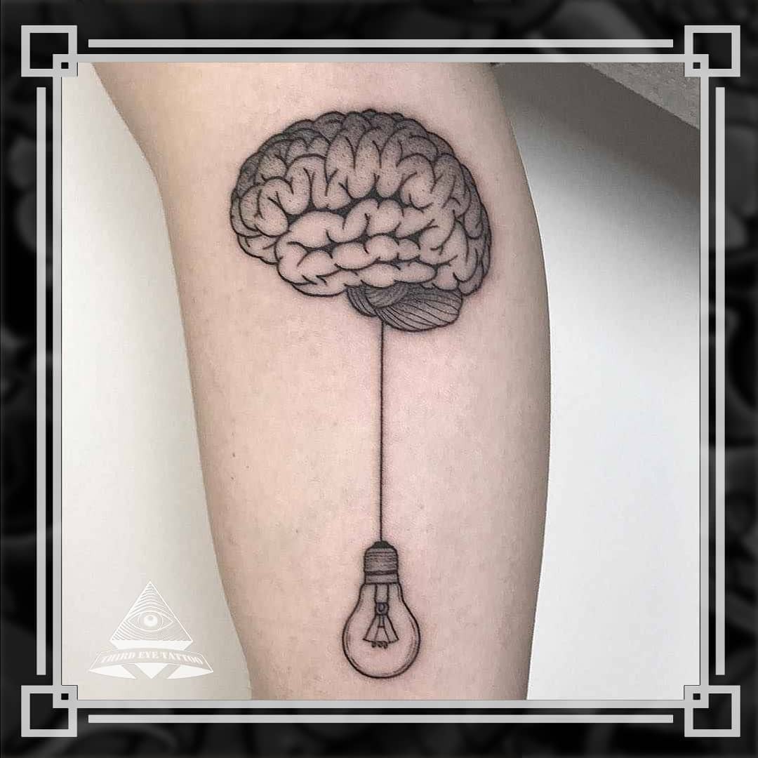 Чорно-білі мінімалізм на литці, фото - Тату салон Third Eye Tattoo