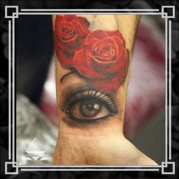 Фото с портфолио Third Eye Tattoo