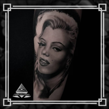 Фото с портфолио Third Eye Tattoo