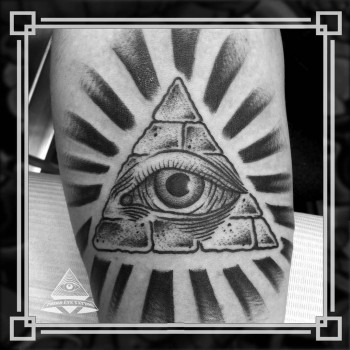 Фото с портфолио Third Eye Tattoo