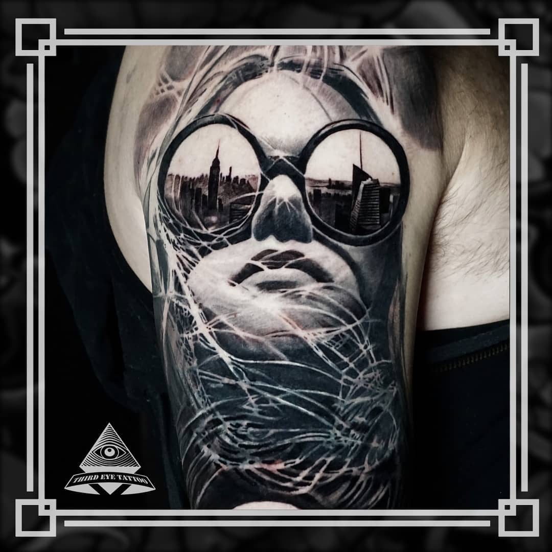 Мужские на руке реализм, фото - Тату салон Third Eye Tattoo