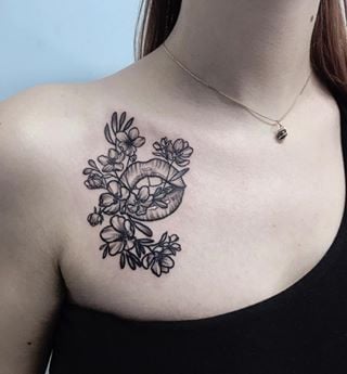 Для дівчат чорно-білі квіти, фото -  Ink Star Art