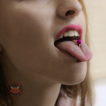 Пирсинг языка
                    Майстер з пірсингу Виктория Вінниця