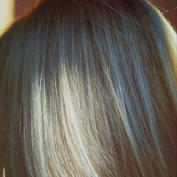 Осветление волос прядями (мелирование, шатуш, балаяж, штопка и пр.)
                    Парикмахер-колорист Алла Харьков