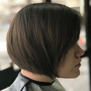 Стрижка каре коротка жіноча боб, фото - Візажист Наталія Тімкіна