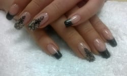 Маникюр с покрытием Парикмахерская Олимп Киев