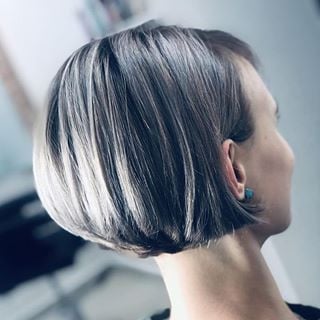 Короткая женская стрижка боб, фото - Визажист Оксана Павлишинець