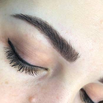 Коррекция бровей 