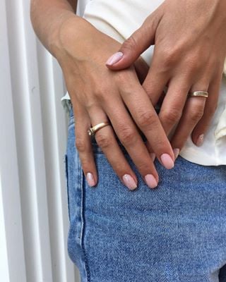 Ніжний манікюр нюдовий світлий, фото -  Mia Mia Nails