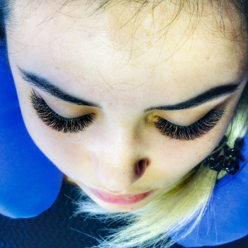 Наращивание ресниц VIP уровня
                    Лешмейкер Екатерина Одесса