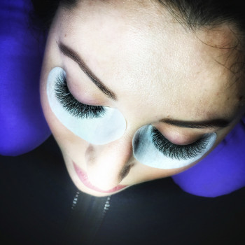 Наращивание ресниц VIP уровня
                    Лешмейкер Екатерина Одесса